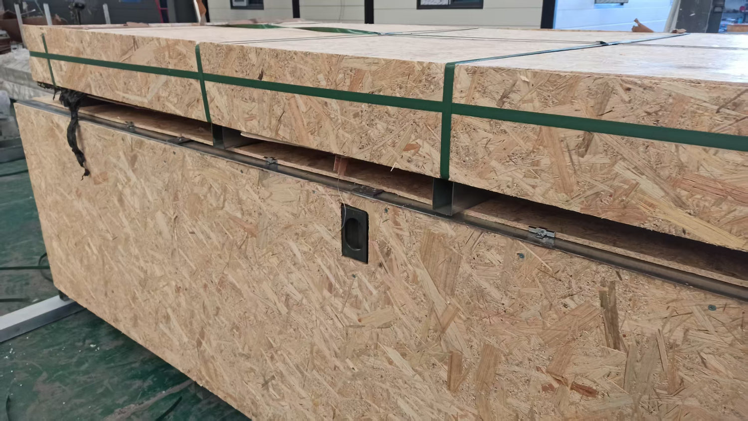 Outdoor Workpod main shipping crate close up