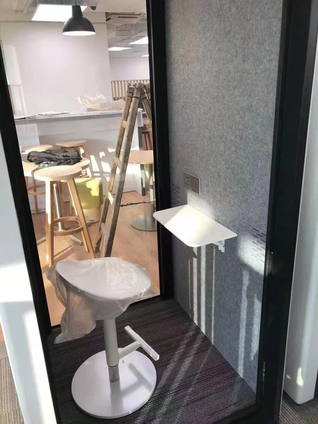 Paxton Small grey internal and white furniture in plastic customer example